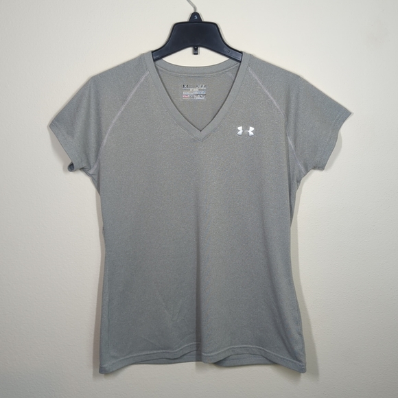 Under Armour Heat Gear Semi Fitted Gray S/S V-neck T-shirt Women’s - Picture 1 of 8